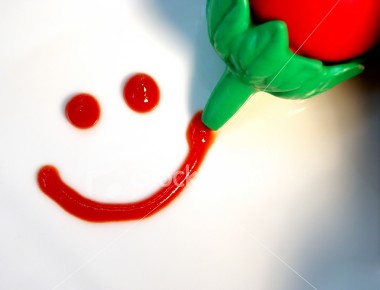 ist2_77368-ketchup-smile